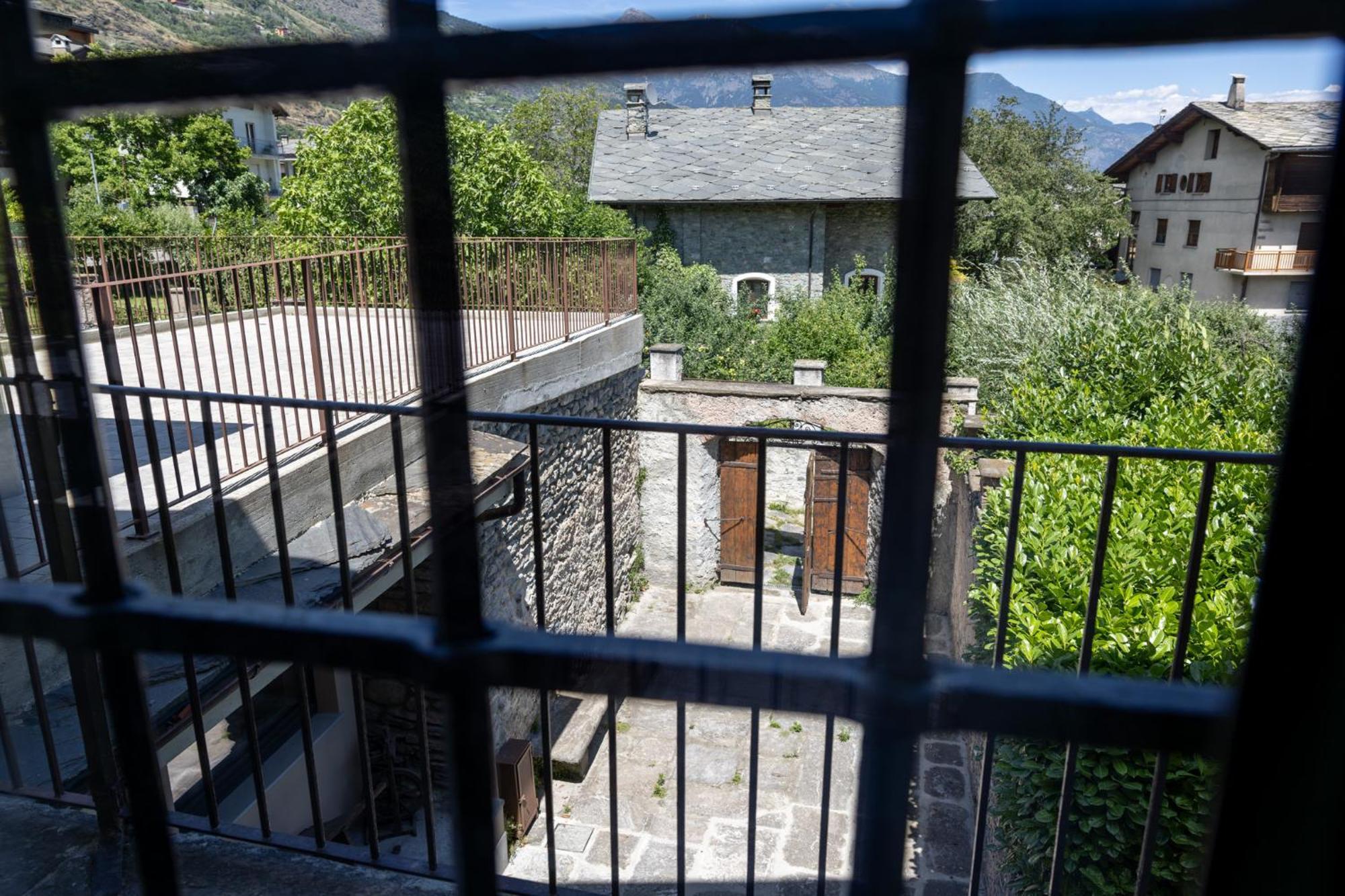 Manor House Lägenhet Aosta Exteriör bild